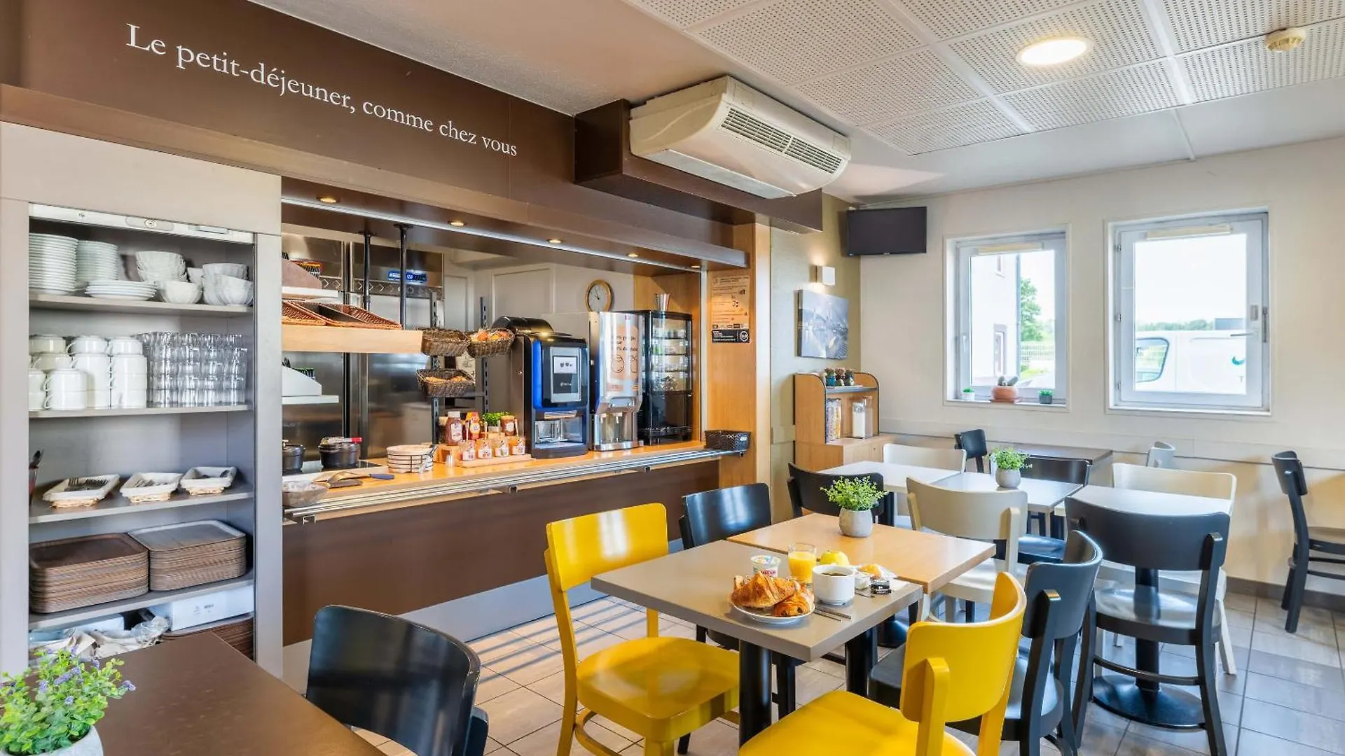 B&B Hotel Lyon Saint-Bonnet Mi-Plaine