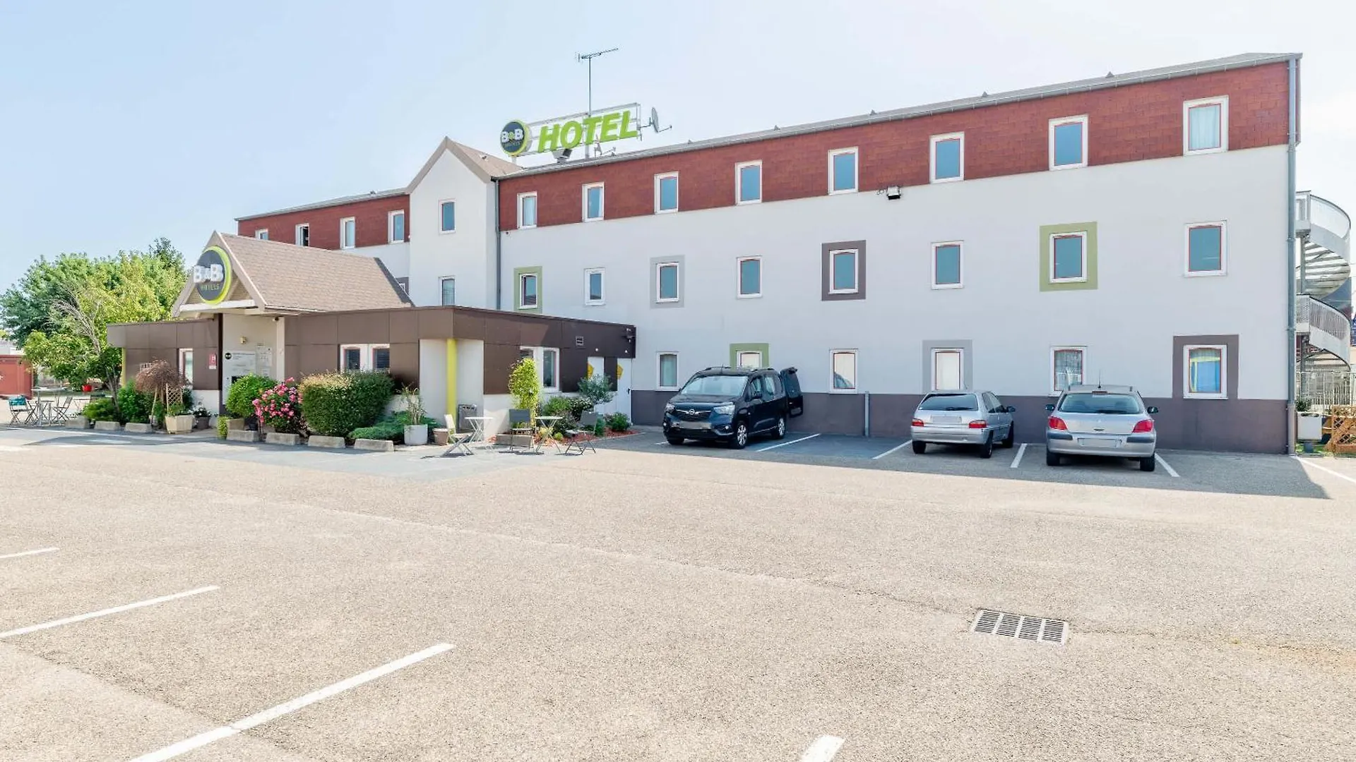 B&B HOTEL Lyon Saint-Bonnet Mi-Plaine
